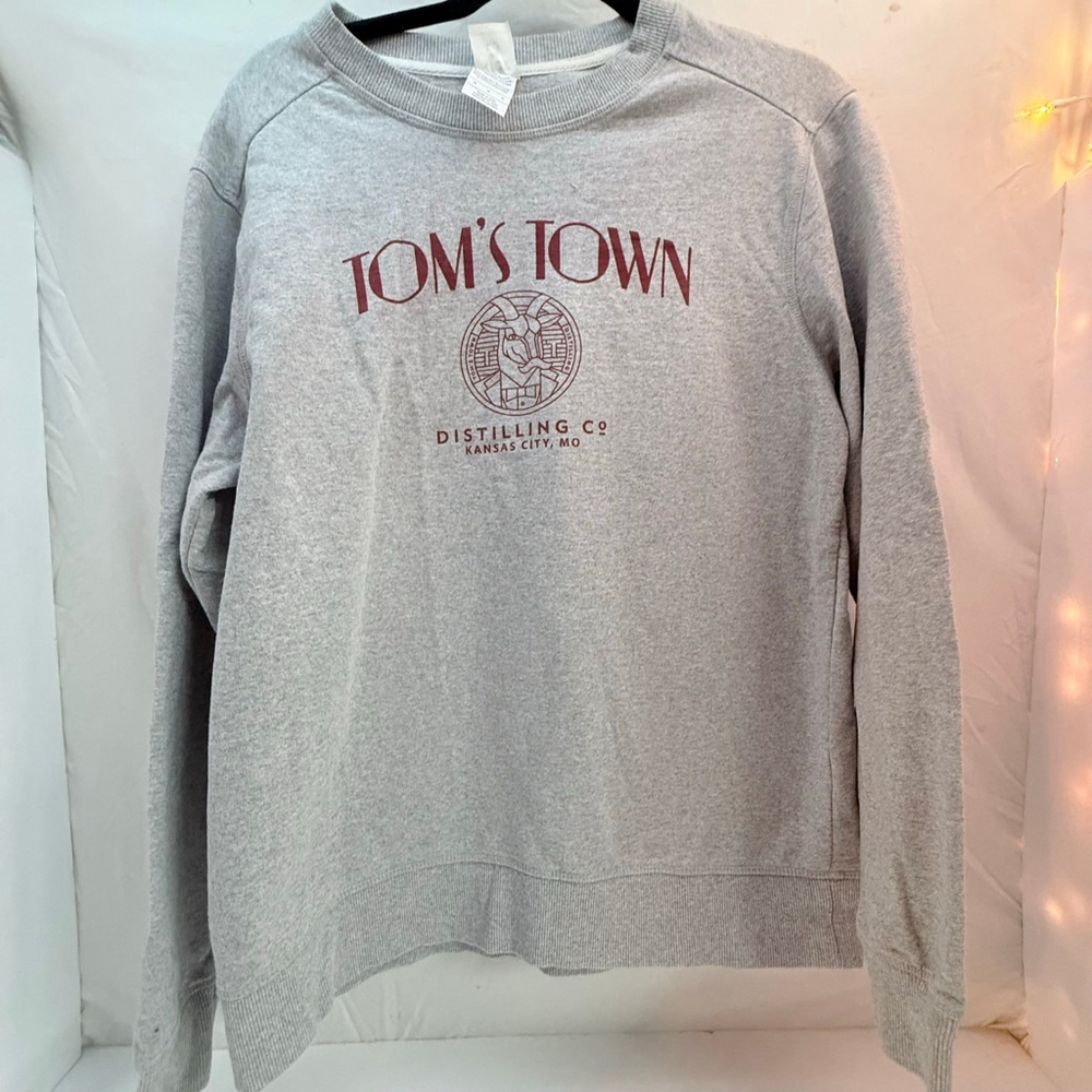 Women's District Gray Tom's Town Distilling Co. Sweatshirt M